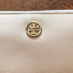 Tory Burch Bags - Tory Burch wallet Tory Burch Bags - Tory Burch wallet